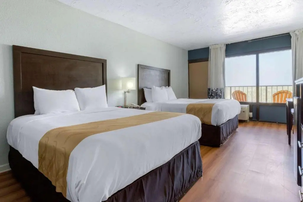 Standard Quadruple room with balcony