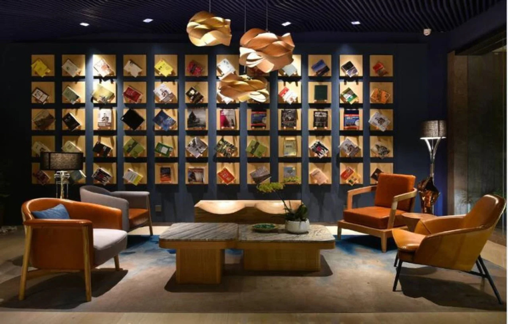 Lobby & Reception