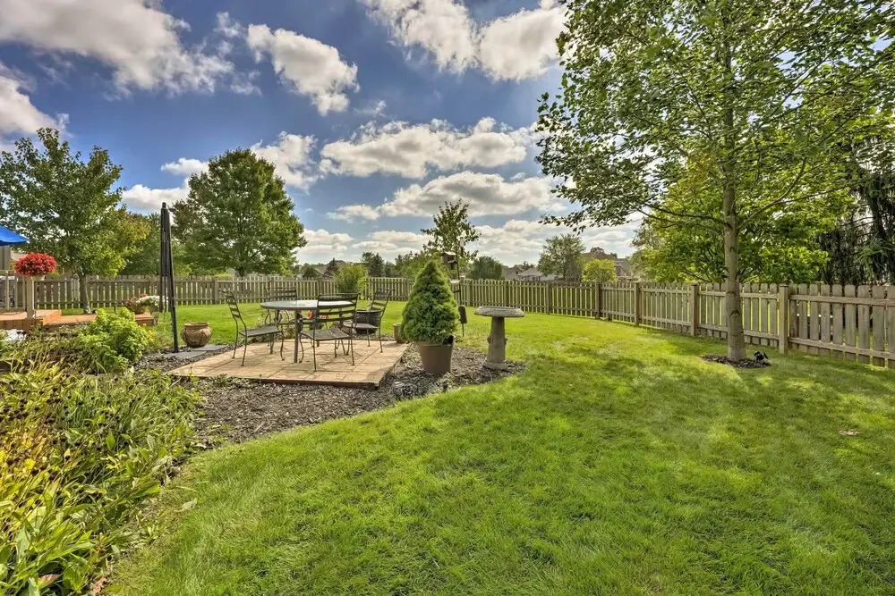 Spacious Fort Wayne Home w/ Yard + Gas Grill! — фото 3