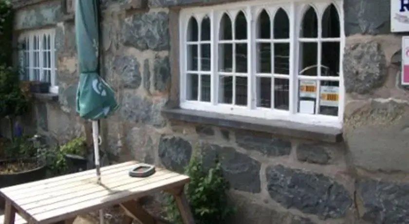 Tyn-Y-Groes Hotel