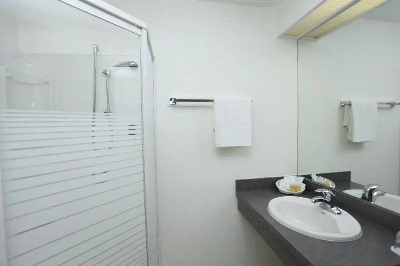 Airport Hotel Mara - Chambres