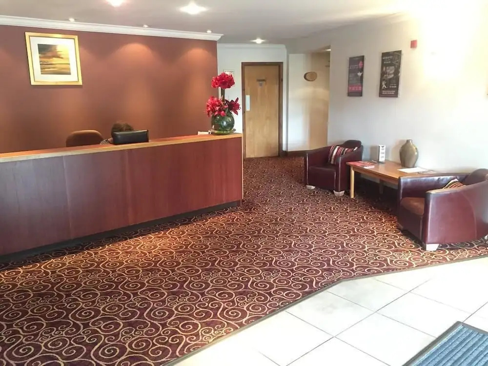 Lobby & Reception