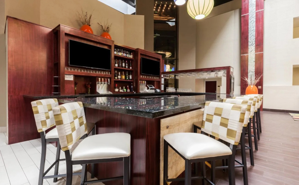 Holiday Inn Hotel & Suites Oklahoma City North by IHG - Général