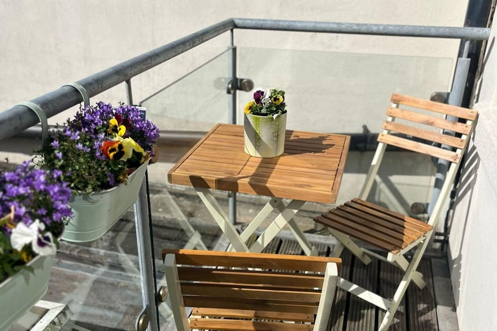 Cardiff Apt - Sleeps 6 - Castle & Stadium Nearby