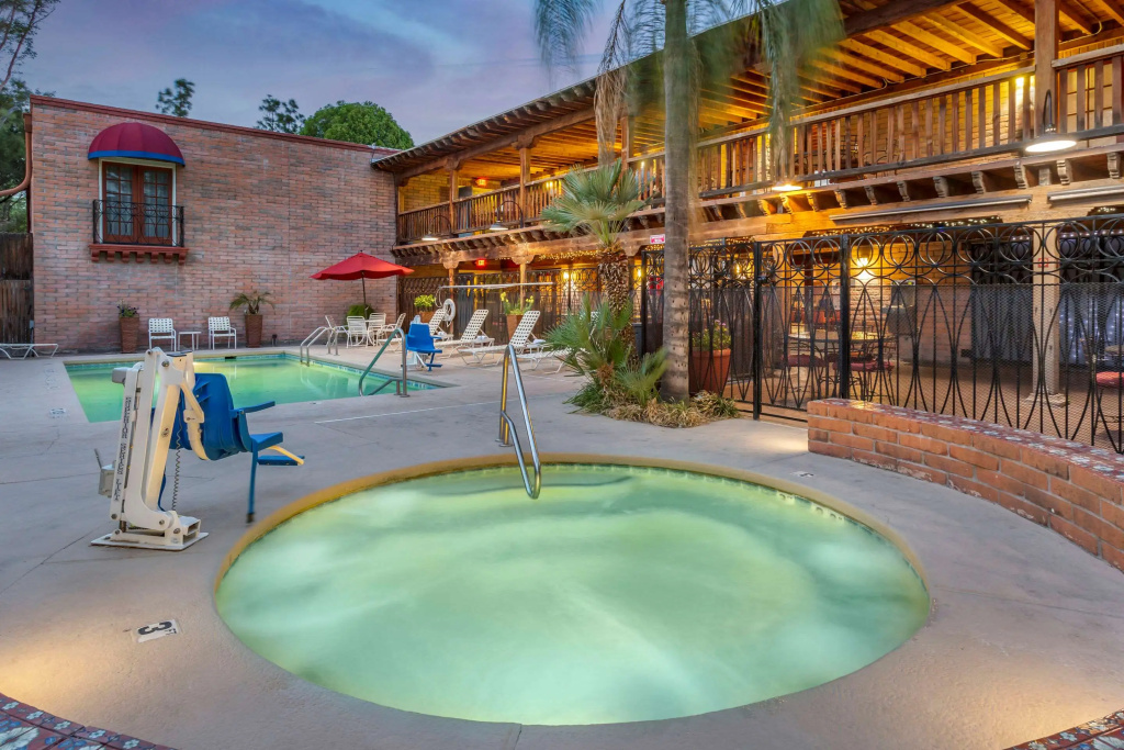 Comfort Suites Tucson near Sabino Canyon - Général