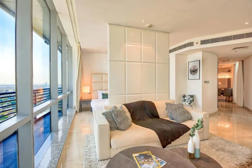 Luxury Apartment Steps Away From Everything - Général