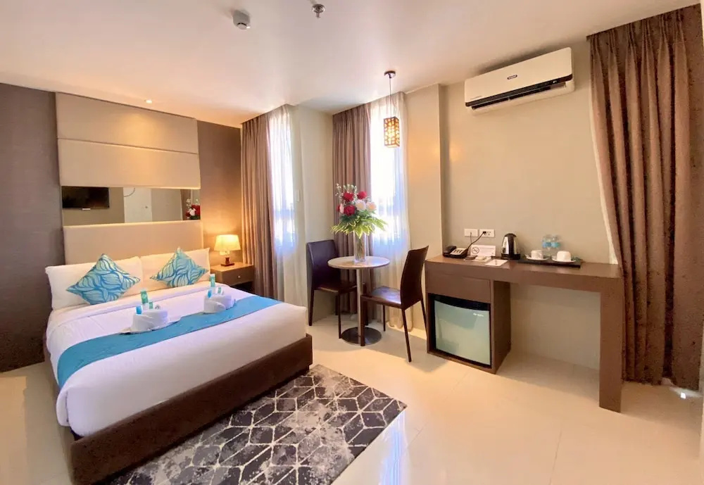Premier Double room (full double bed)
