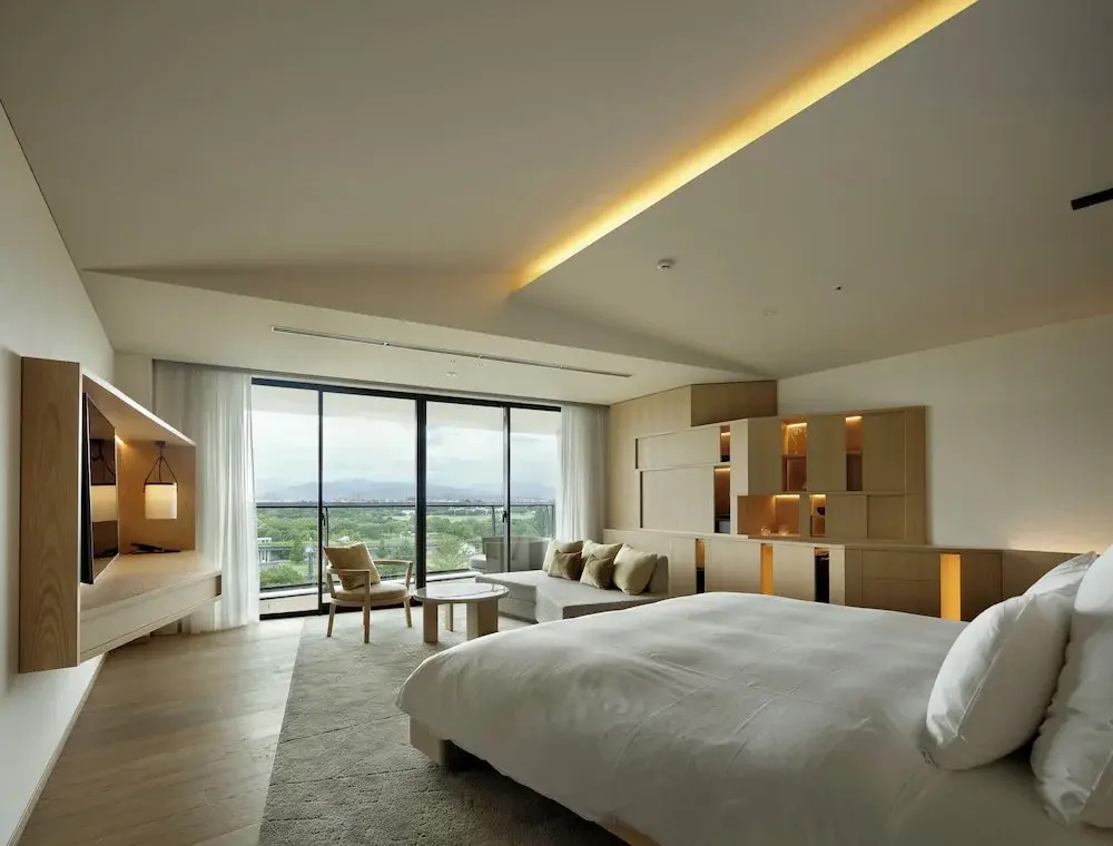 Sky Double room with park view (full double bed)