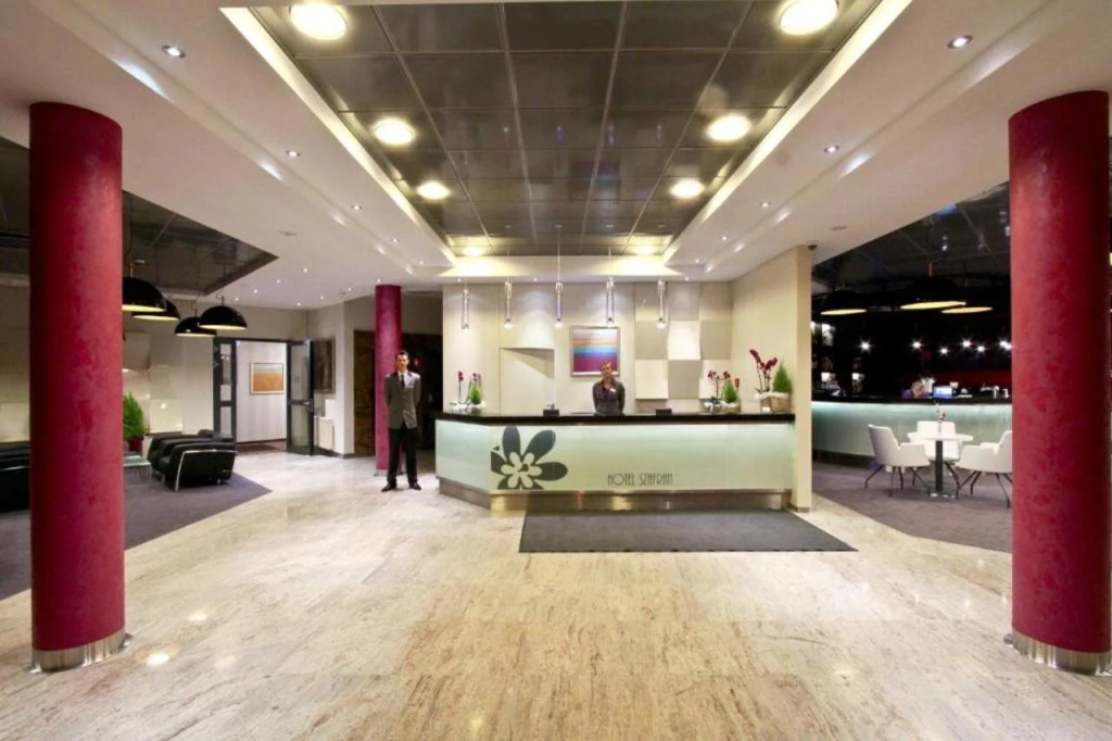 Hotel photo 1
