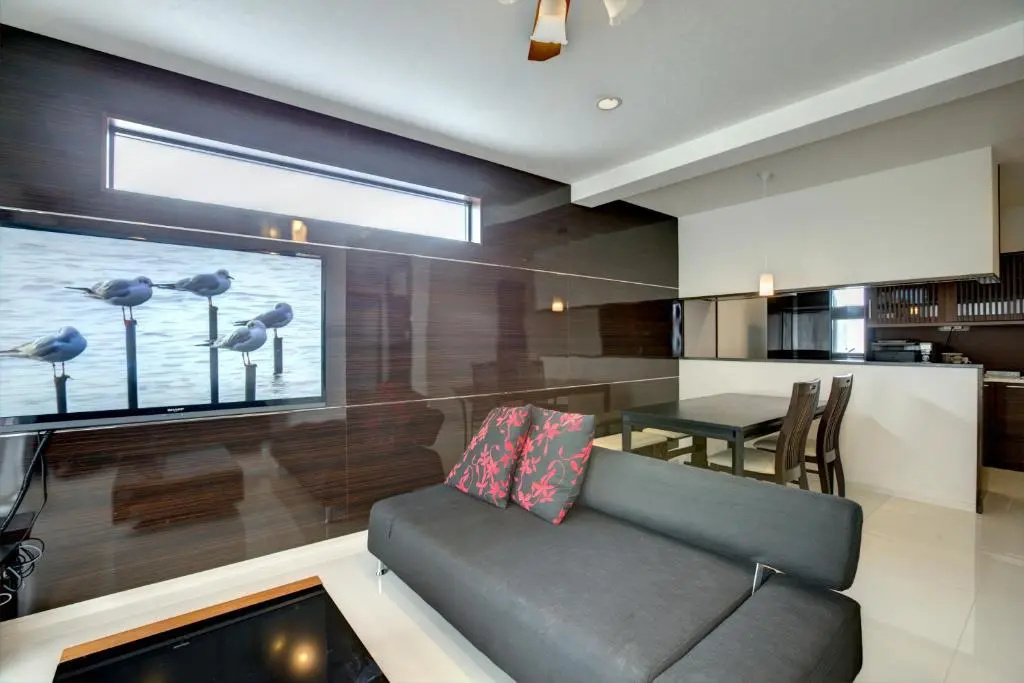 2 Bedrooms Apartment