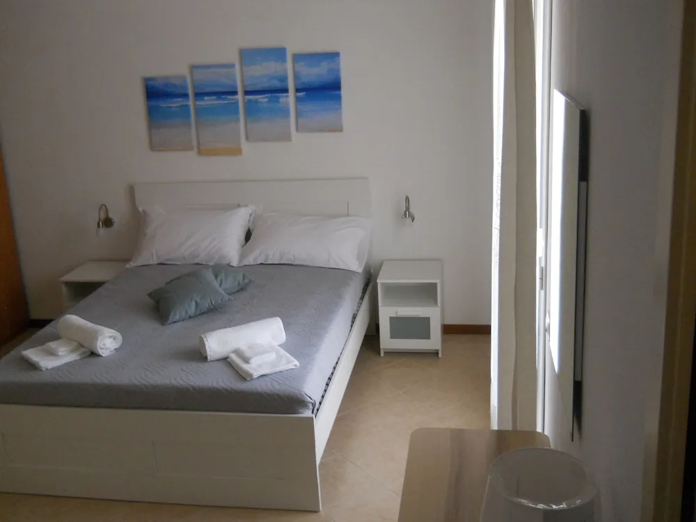 Superior room with balcony and with city view