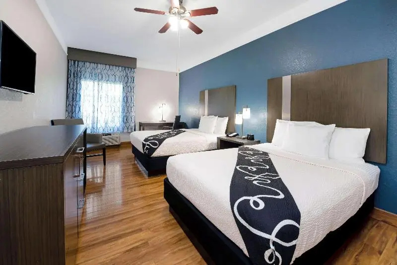 La Quinta Inn & Suites by Wyndham Kingwood Houston IAH Airpt - Chambres
