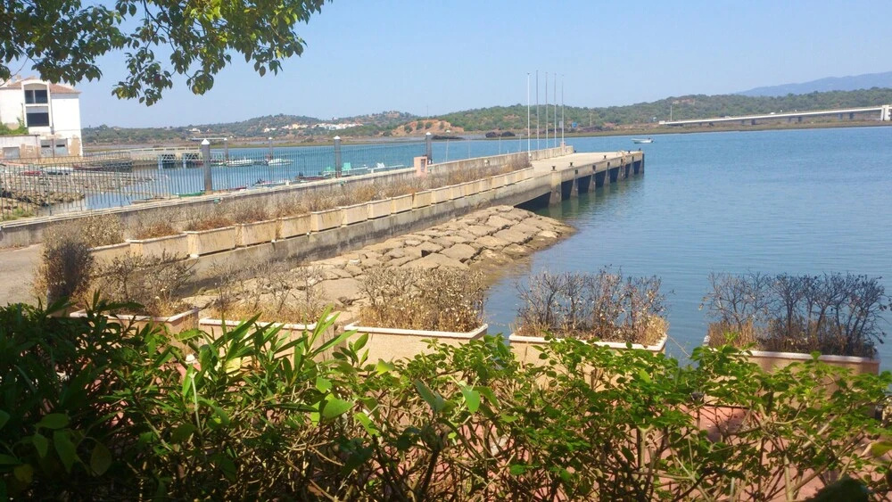 Beach & Waterfront