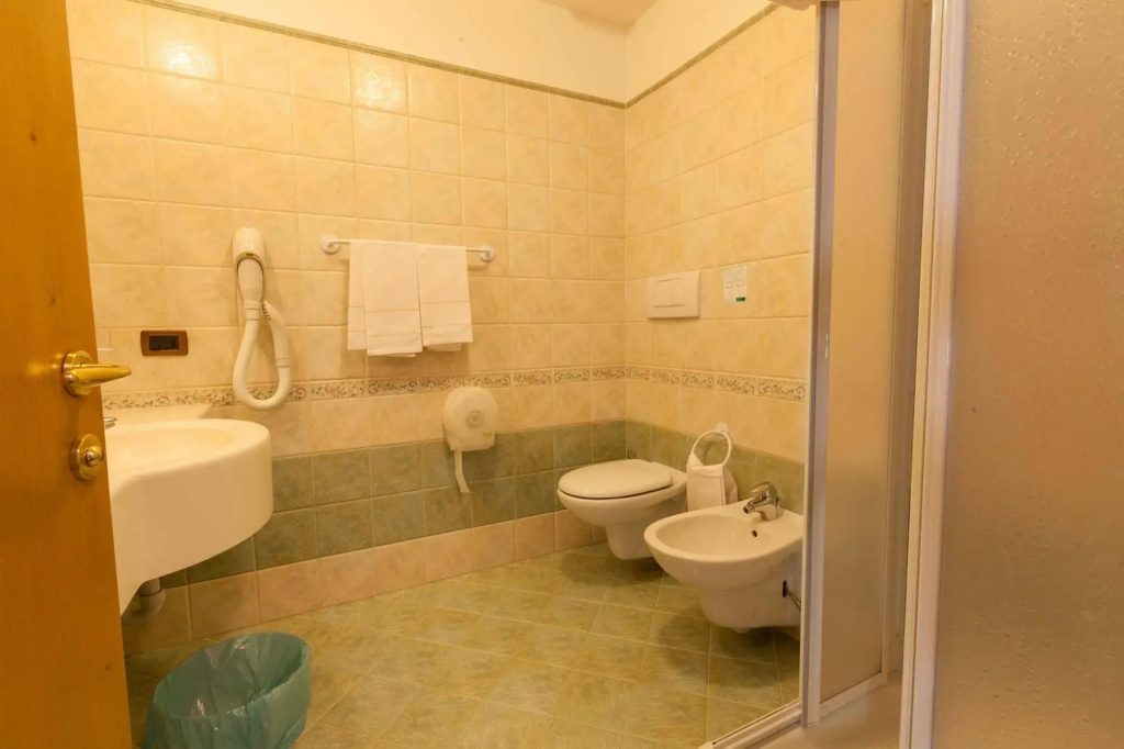 Hotel photo 32