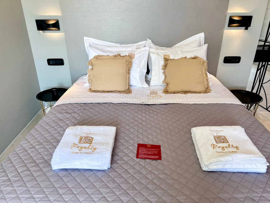 Royalty Suites Psyrri — фото