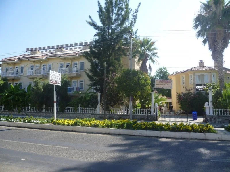 Cenk Bey Hotel — фото