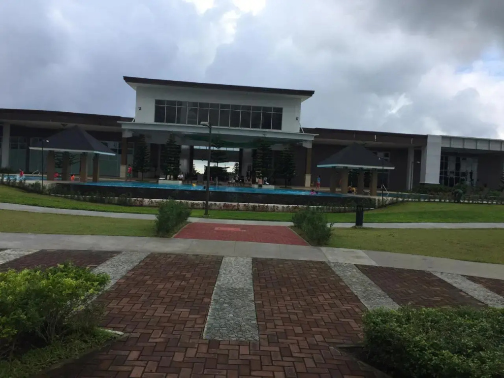 TAGAYTAY WIND CONDO, 4pax,3BEDS,FF,AC WIFI