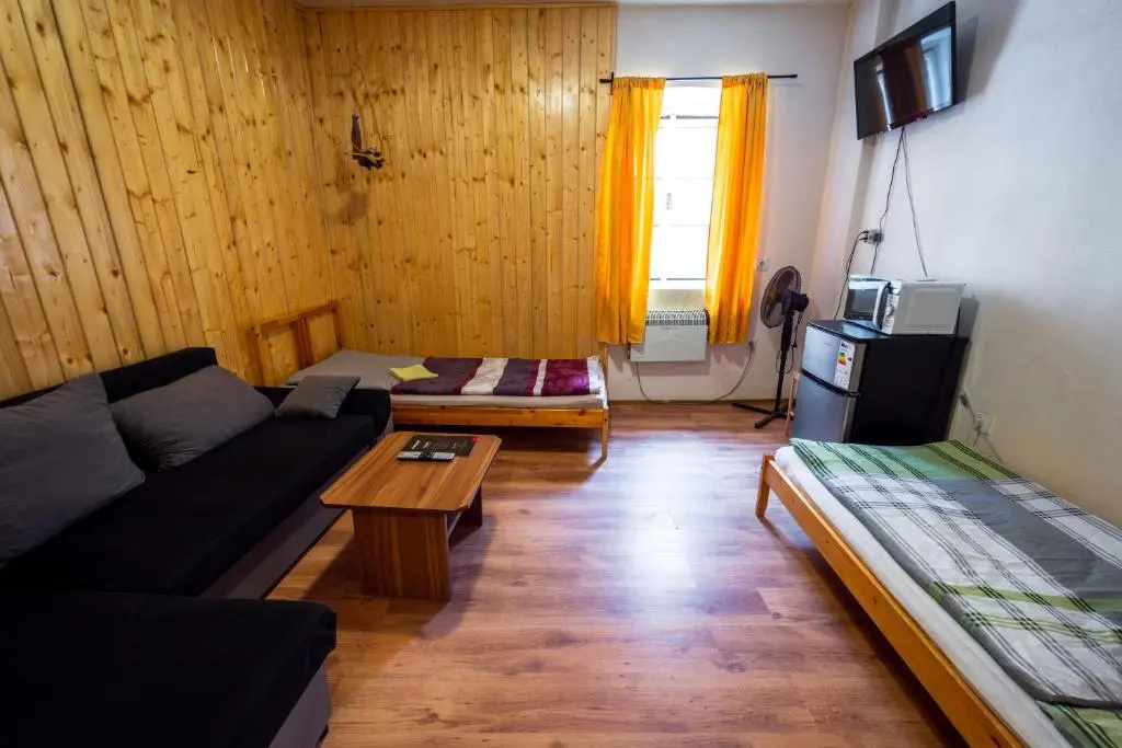 Economy room