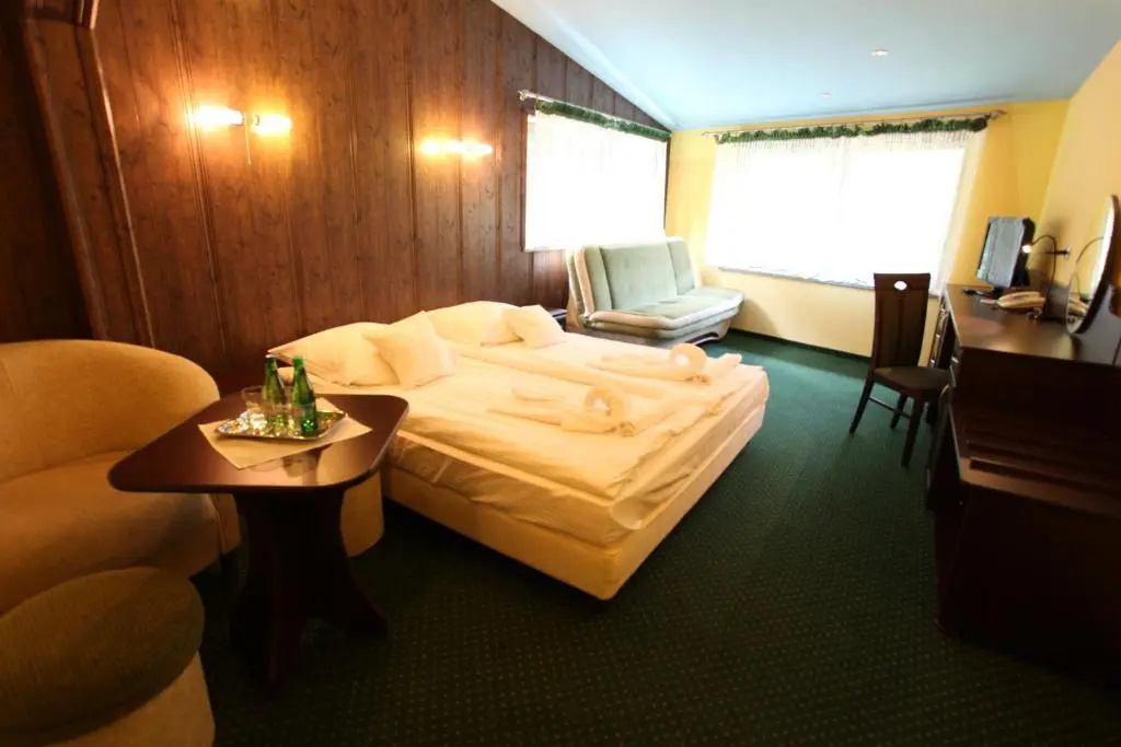 Standard Double room (full double bed)