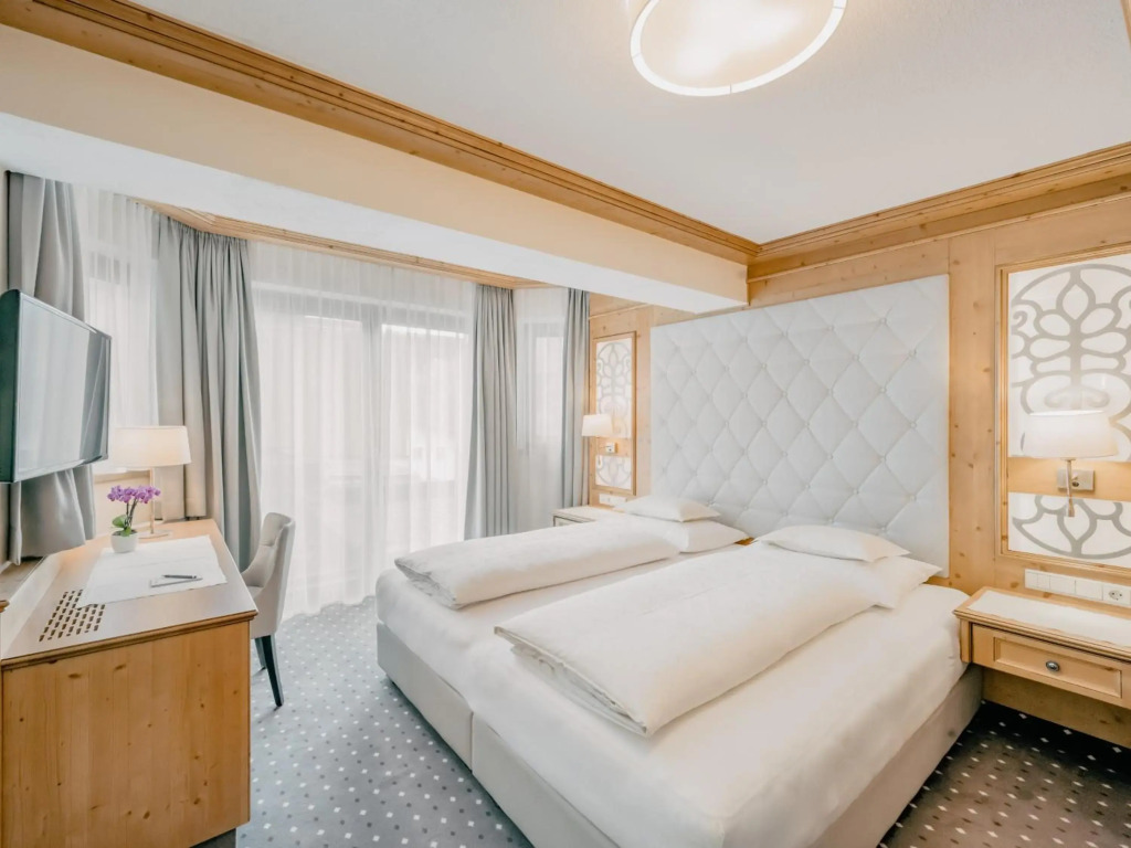 Hotel Bellevue by null