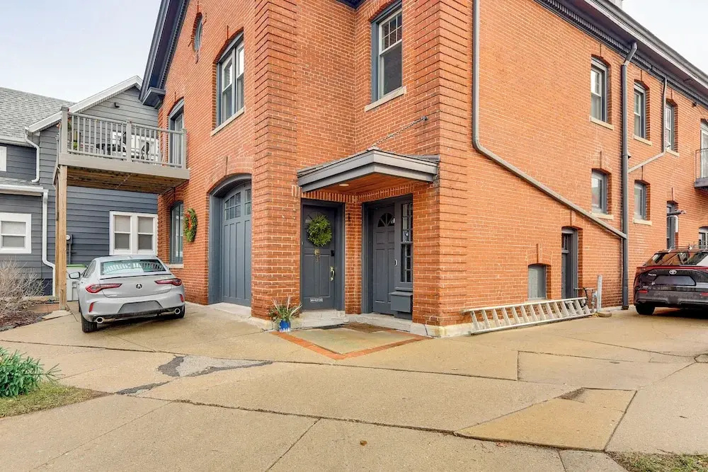 Long-term Stay in Milwaukee! Pet-friendly Condo