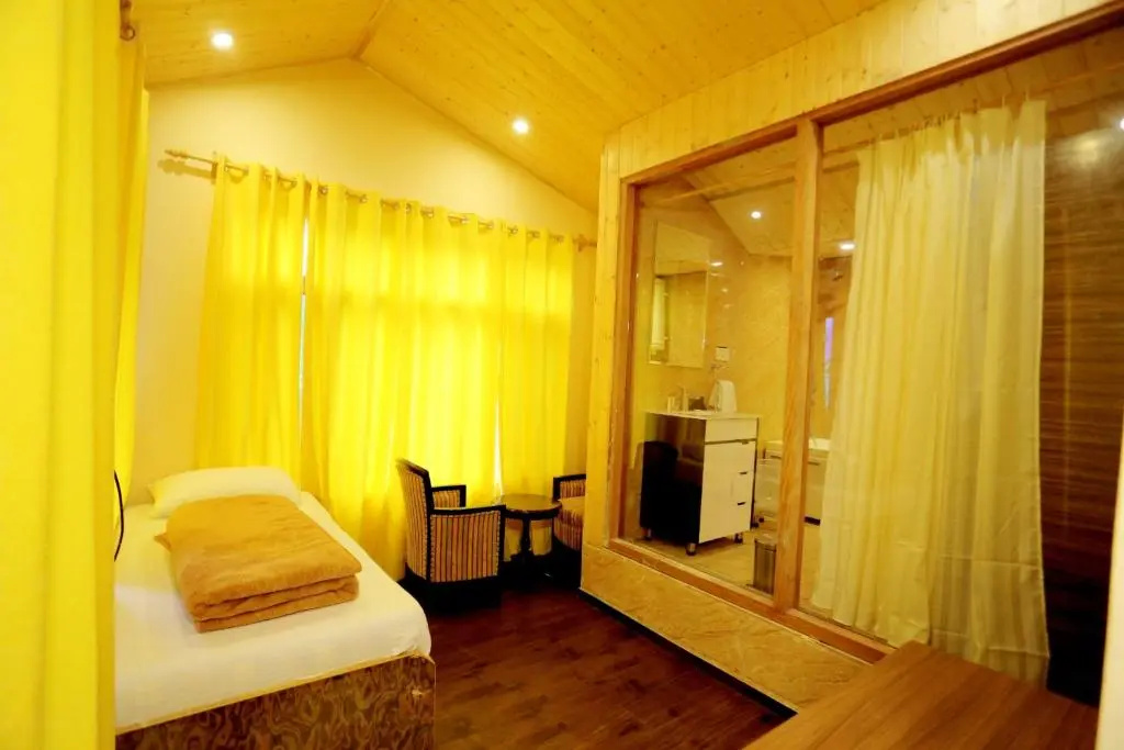 Standard Double room (full double bed)