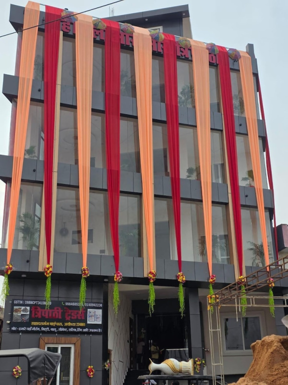 Hotel R R Tripathi
