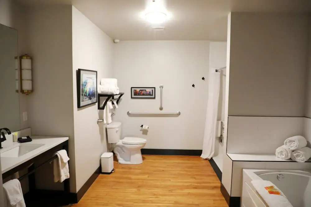 Quadruple Suite
