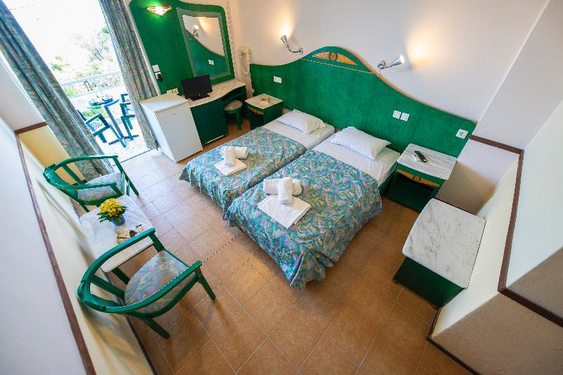 Standard Double room with balcony and with sea view (full double bed)