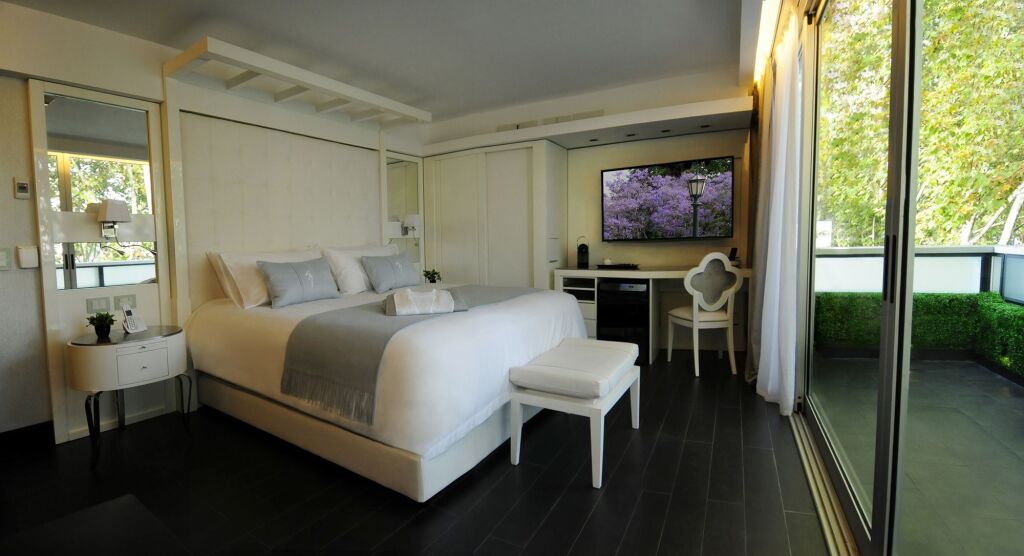 1828 Smart Hotel picture