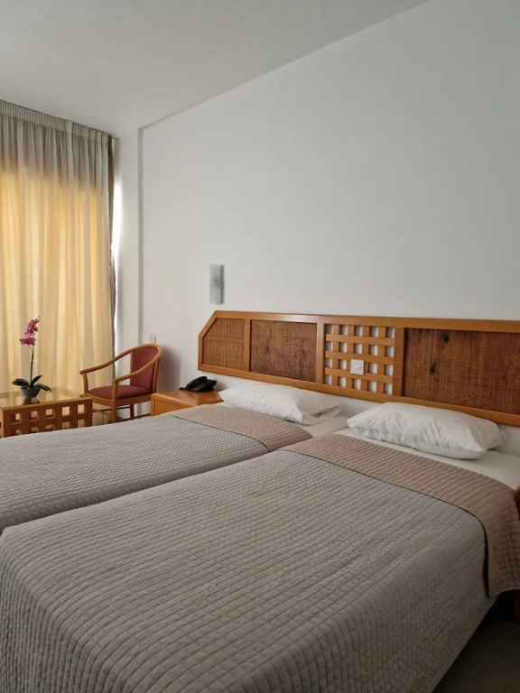 Navarria Hotel — 3