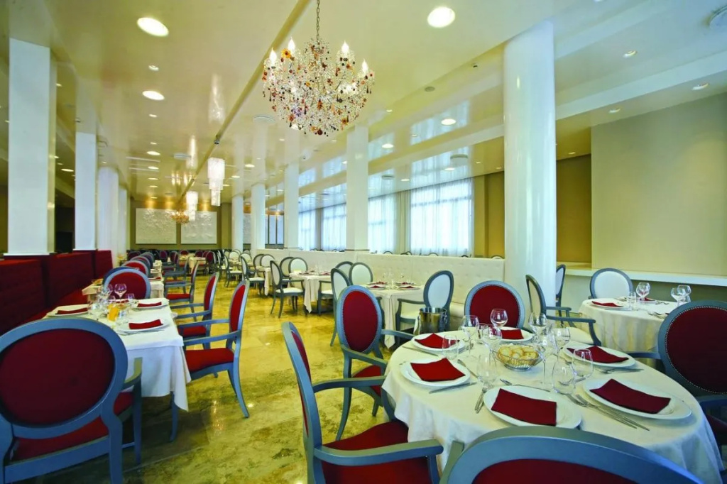 Hotel photo 12