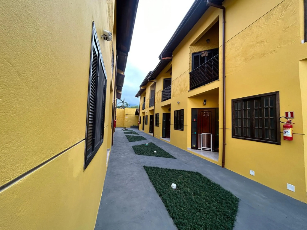 A 500 m Praia Maranduba, casa 2 quartos em Condomínio