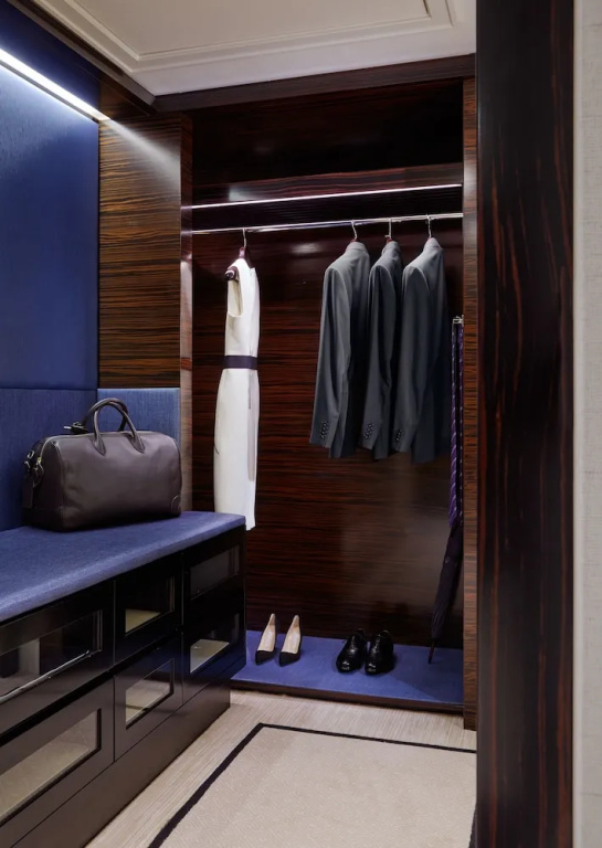 Premier room