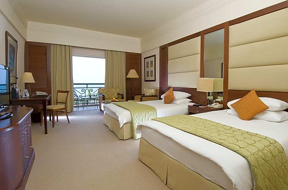 Danat Jebel Dhanna Resort