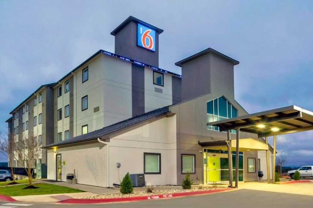 Motel 6 Marble Falls, TX