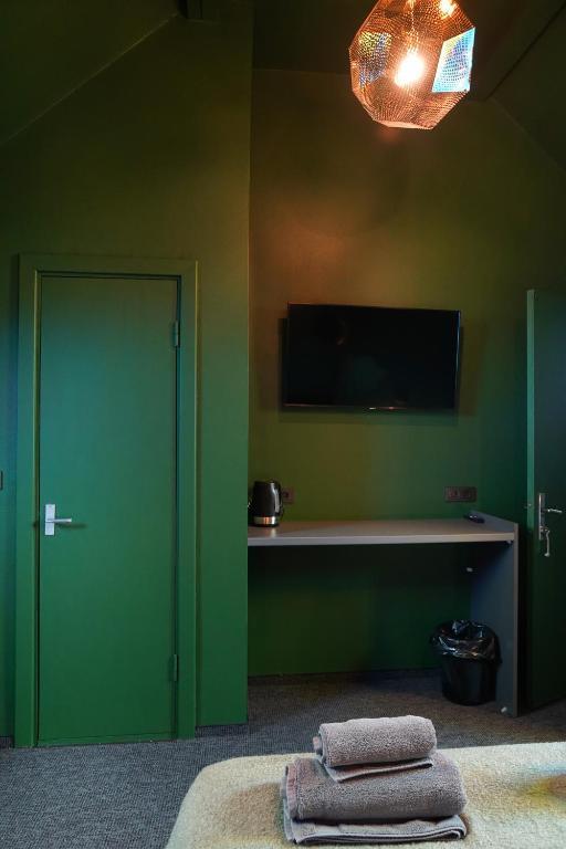 Image 7