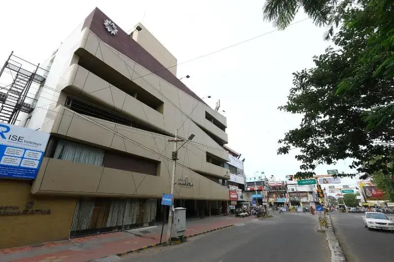 Navaratna By Omatra Hotels