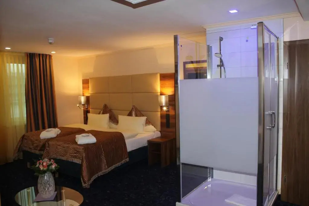 Standard Double room (full double bed)