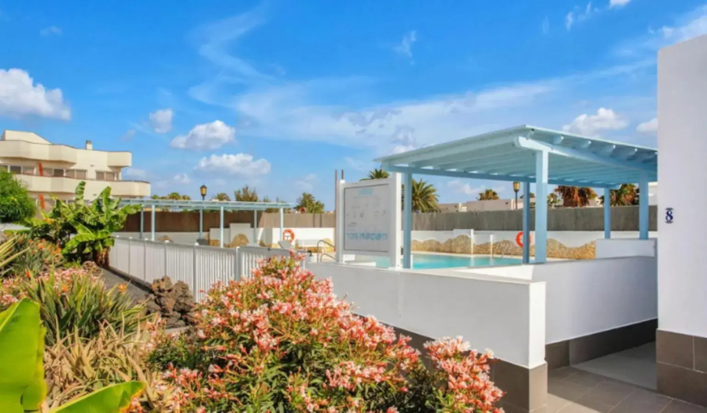 Apartamentos LIVVO Mar Azul - Adults Only