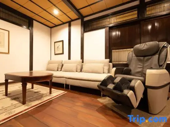 Standard room with mountain view