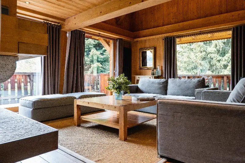 4 Bedrooms Chalet with balcony