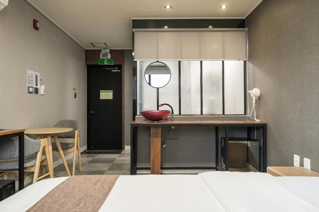 Deluxe room with city view