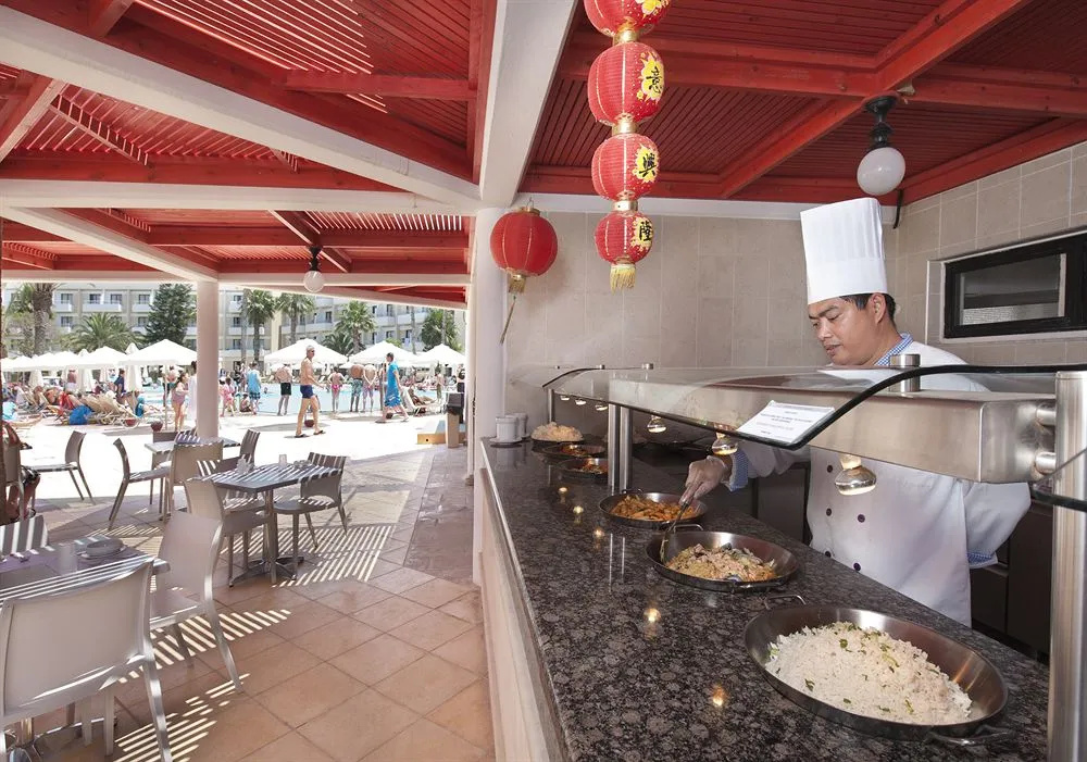 Louis Phaethon Beach Club - фото 33