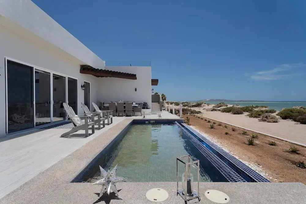 One-of-a-kind Margaritaville Oceanfront/laguna Shores