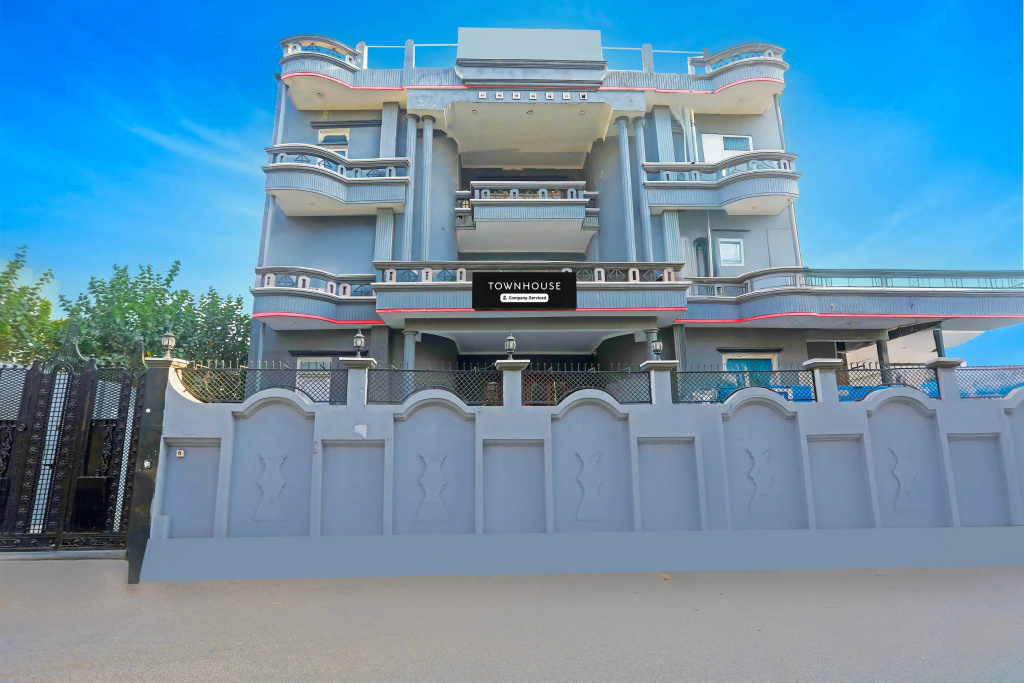 OYO Townhouse 096 Lohia Park