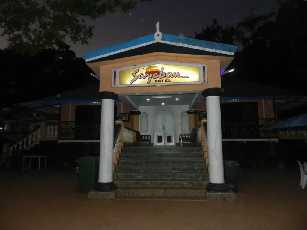 Royal Hotel