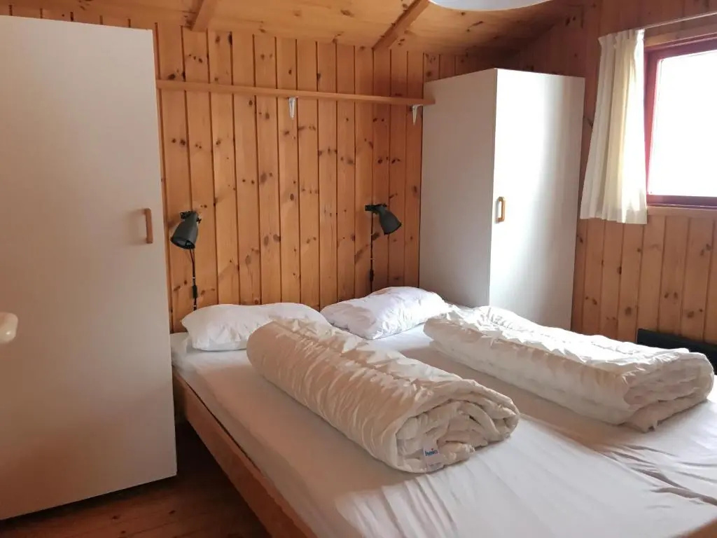 2 Bedrooms Cottage