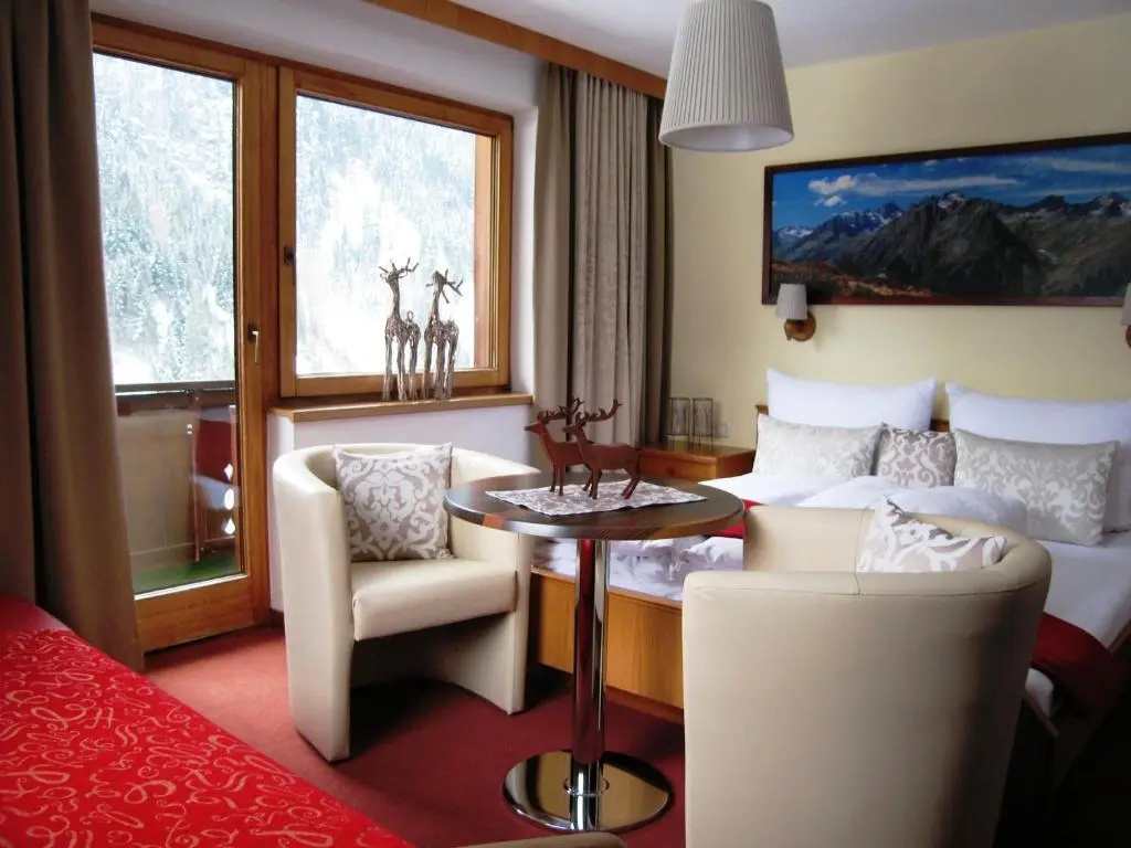 Standard Double room (full double bed)