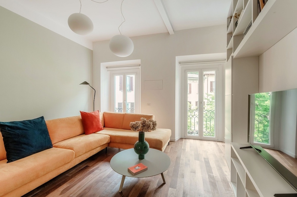 Midnight Borgo — 5